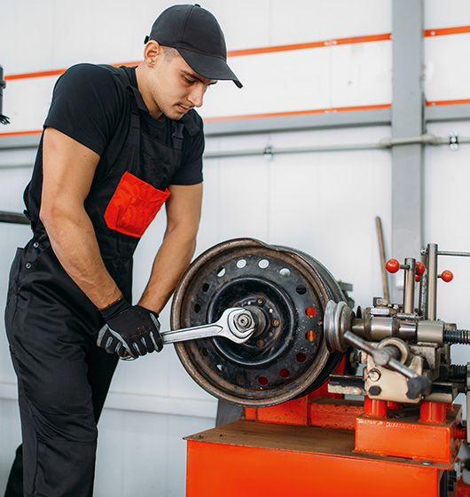 Mobilna i stacjonarna wulkanizacja - Przyjedziemy do Ciebie i naprawimy Twoje opony, gdziekolwiek jesteś! Najszybciej i najtaniej w regionie! Zadzwoń: +48 600 342 649